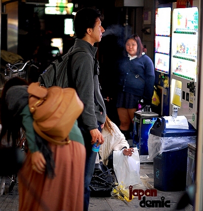 cig-vend-machine-schoolgirl400